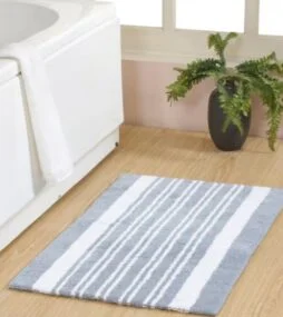 Chesapeake Delran 24 in. x 40 in. Blue Water Cotton Tufted Reversible Bath Rug