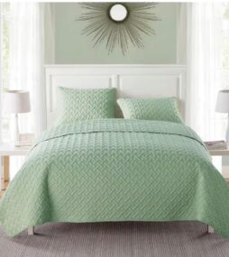 VCNY Home Nina Embossed 3 piece Green Basketweave Microfiber King Quilt Set