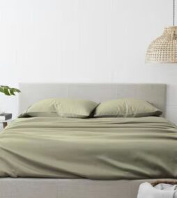 Becky Cameron 4-Piece Sage Solid Microfiber Queen Sheet Set